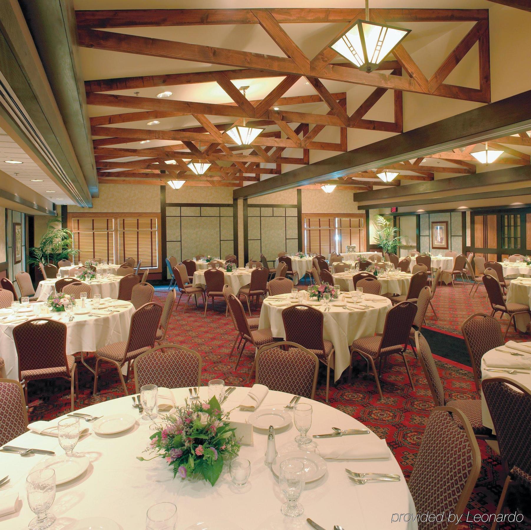 The Craftsman Inn & Suites Fayetteville Restaurant foto